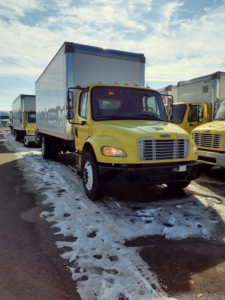 2016 Freightliner M2 106 24 ft Box Truck