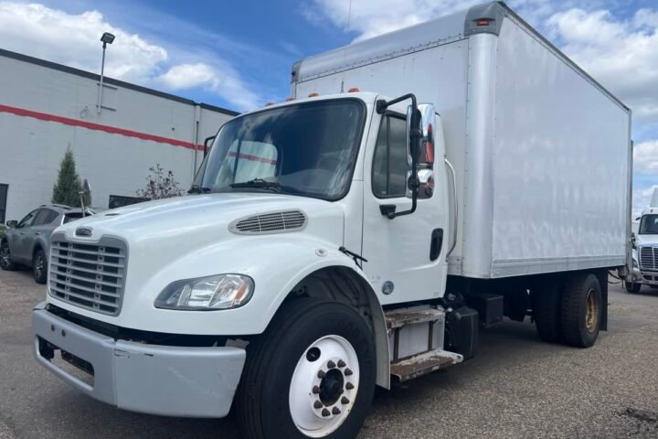 2016 Freightliner M2 106 16 ft Box Truck