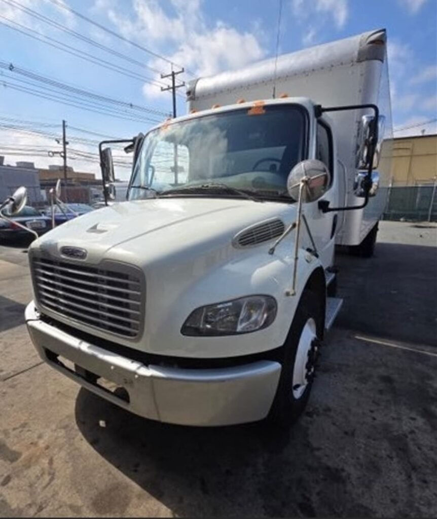 2019 Freightliner M2 106 27 ft Box Truck