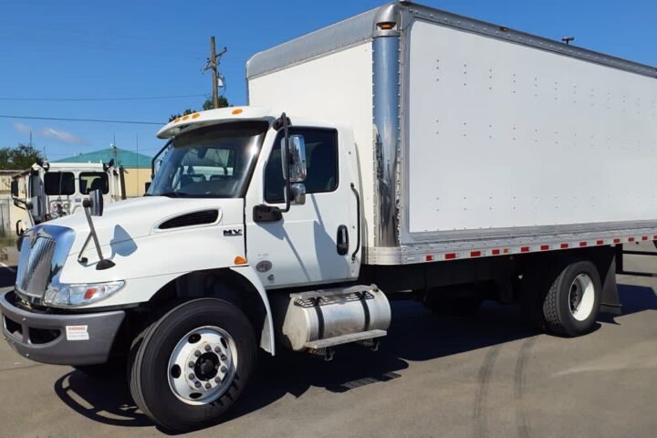 2020 International MV 18 ft Box Truck