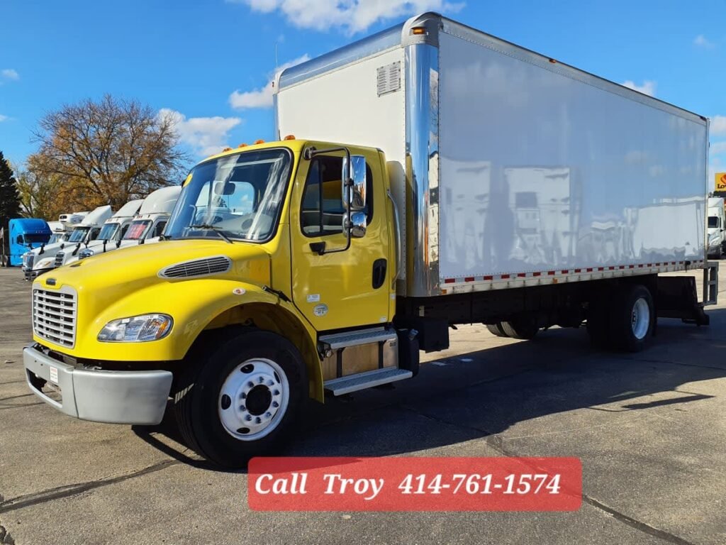 2017 Freightliner M2 106 24 ft Box Truck