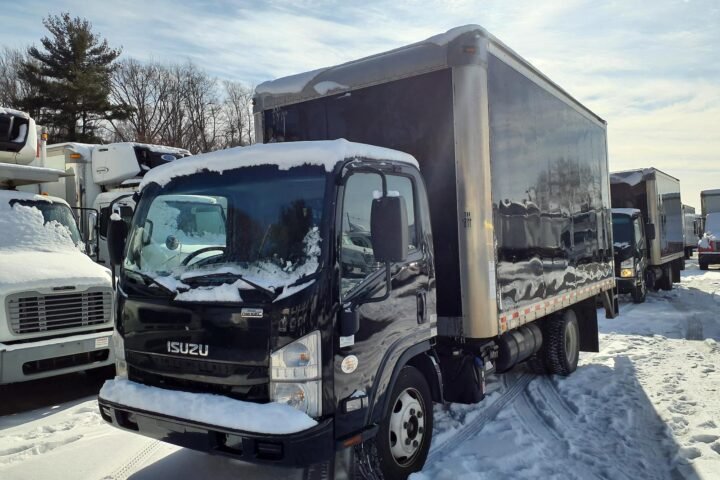 2019 Isuzu NQR 16 ft Box Truck