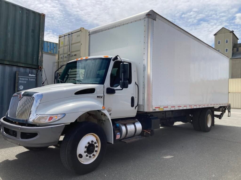 2019 International MV 26 ft Box Truck