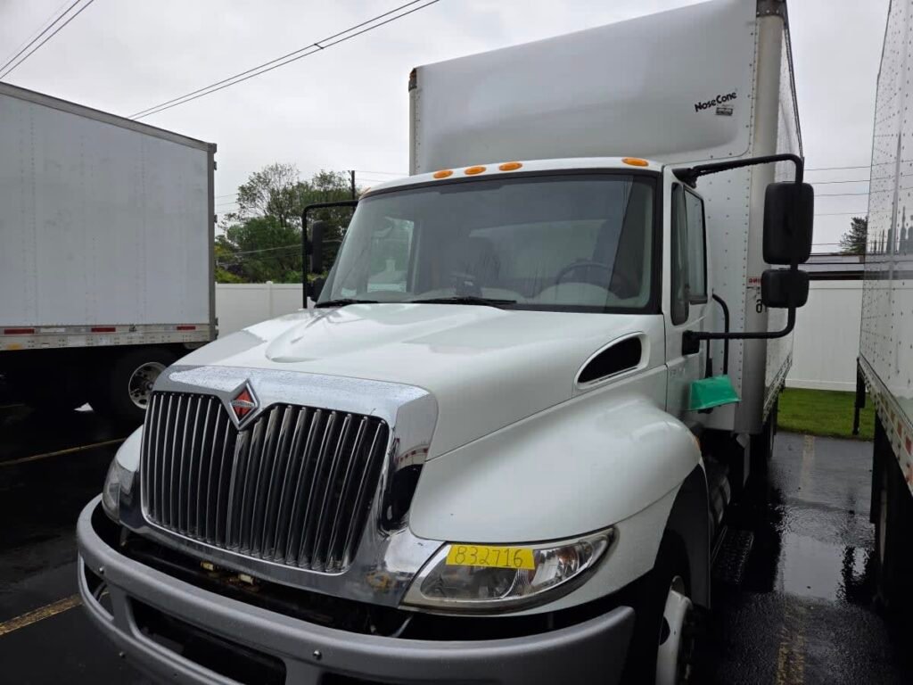 2019 International Durastar 4300 16 ft Box Truck