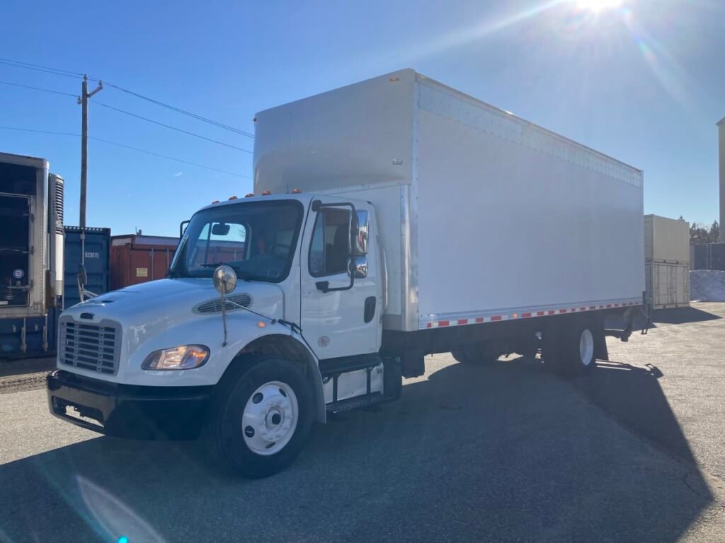 2019 Freightliner M2 106 26 ft Box Truck