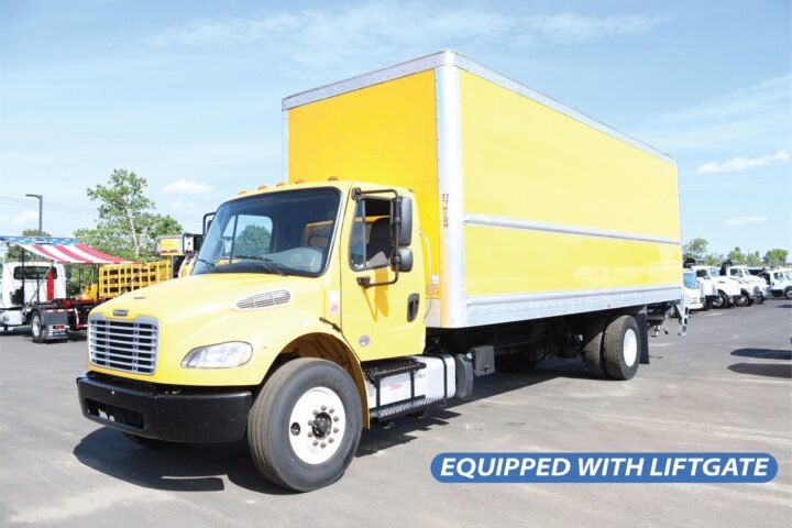 2020 Freightliner Business Class M2 106 26 ft Box Truck