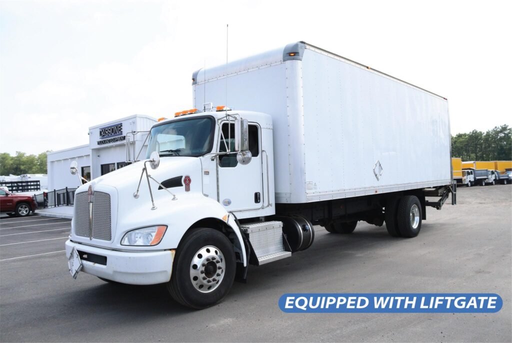 2018 Kenworth T270 26 ft Box Truck