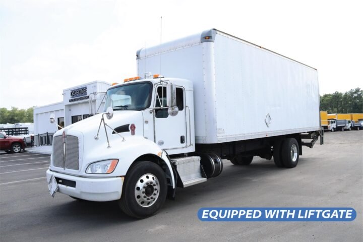 2018 Kenworth T270 26 ft Box Truck