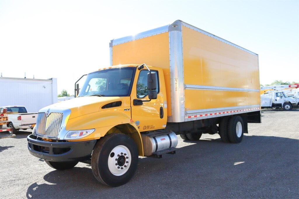 2020 International MV Box Truck – 154,375 mi