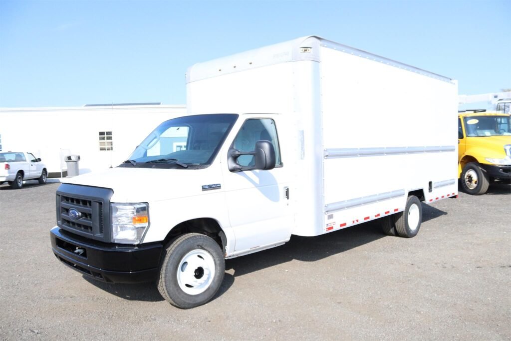 2018 Ford E350 SD 16 ft Box Truck – 123,857 mi