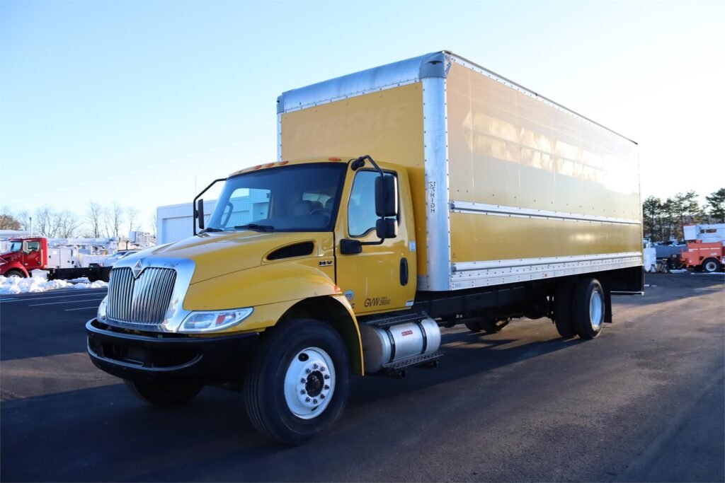 2020 International MV 26 ft Box Truck – 151,236 mi