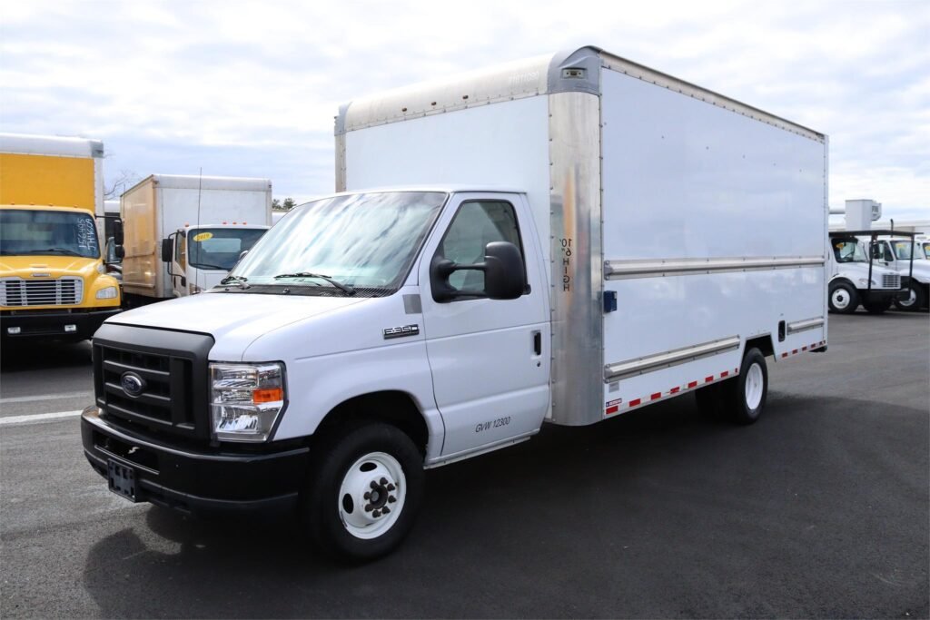 2018 Ford E350 SD 16 ft Box Truck – 125,067 mi
