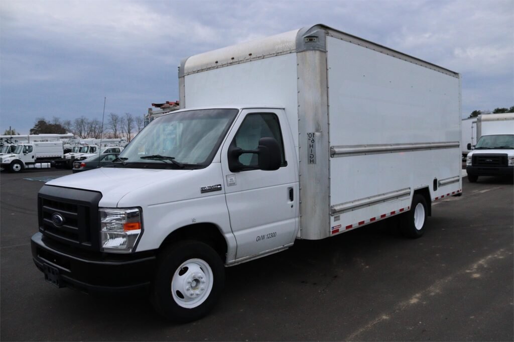 2018 Ford E350 SD 16 ft Box Truck – 124,845 mi