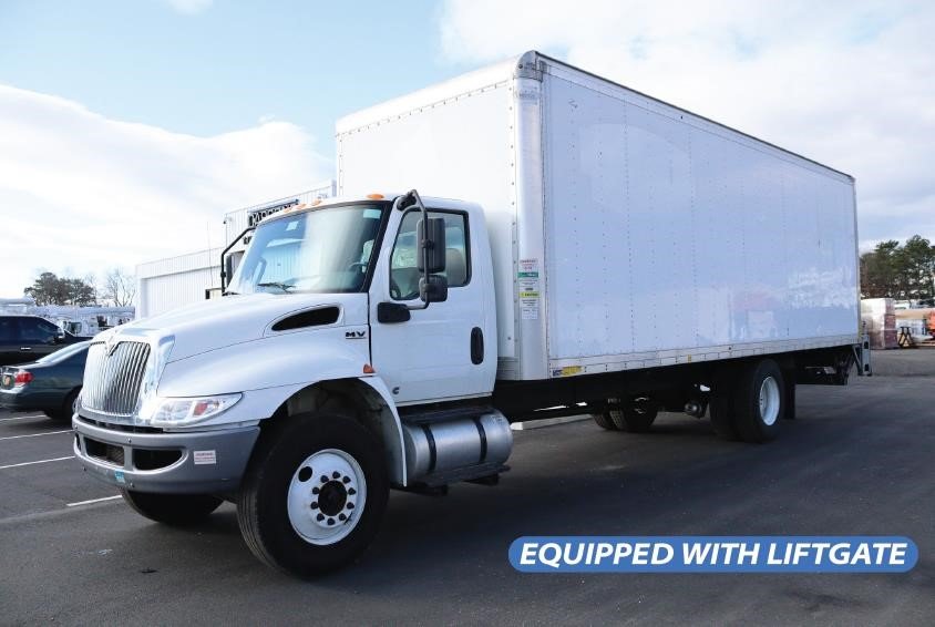 2020 International MV 26 ft Box Truck – 161,214 mi