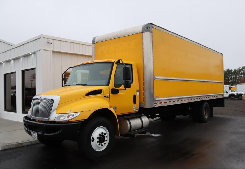 2020 International MV 26 ft Box Truck – 163,108 mi