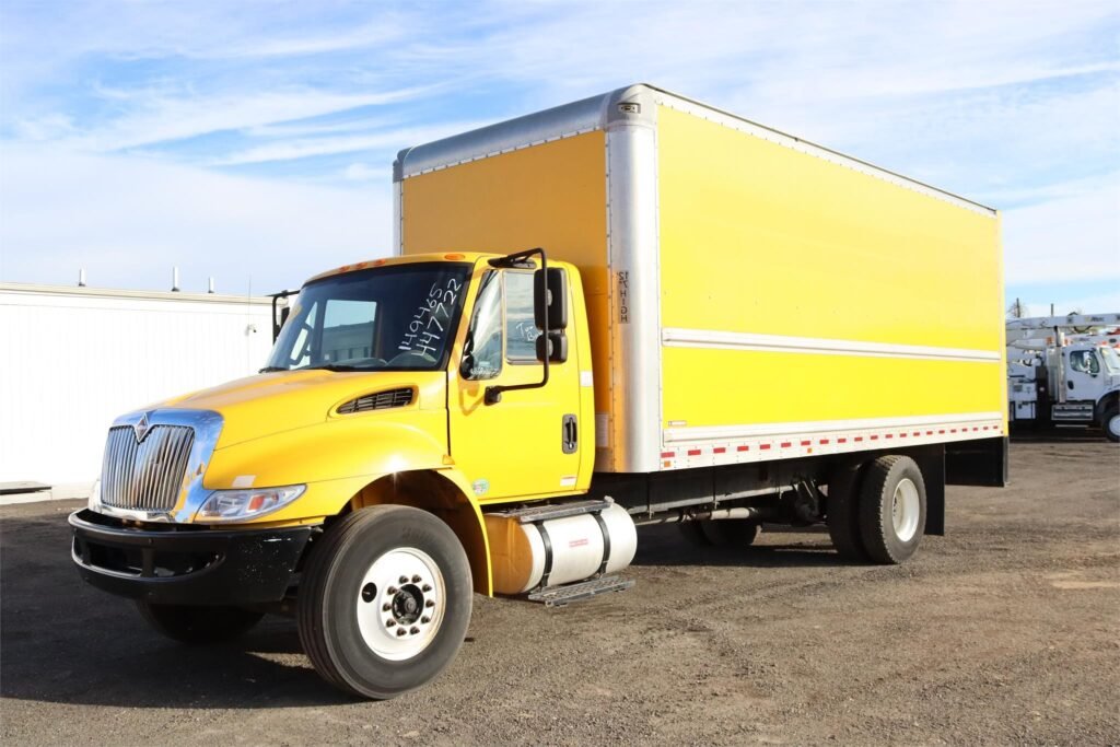 2018 International Durastar 4300 22 ft Box Truck – 170,628 mi