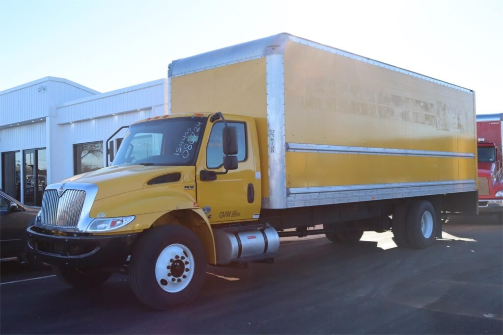 2020 International MV Box Truck – 154,860 mi