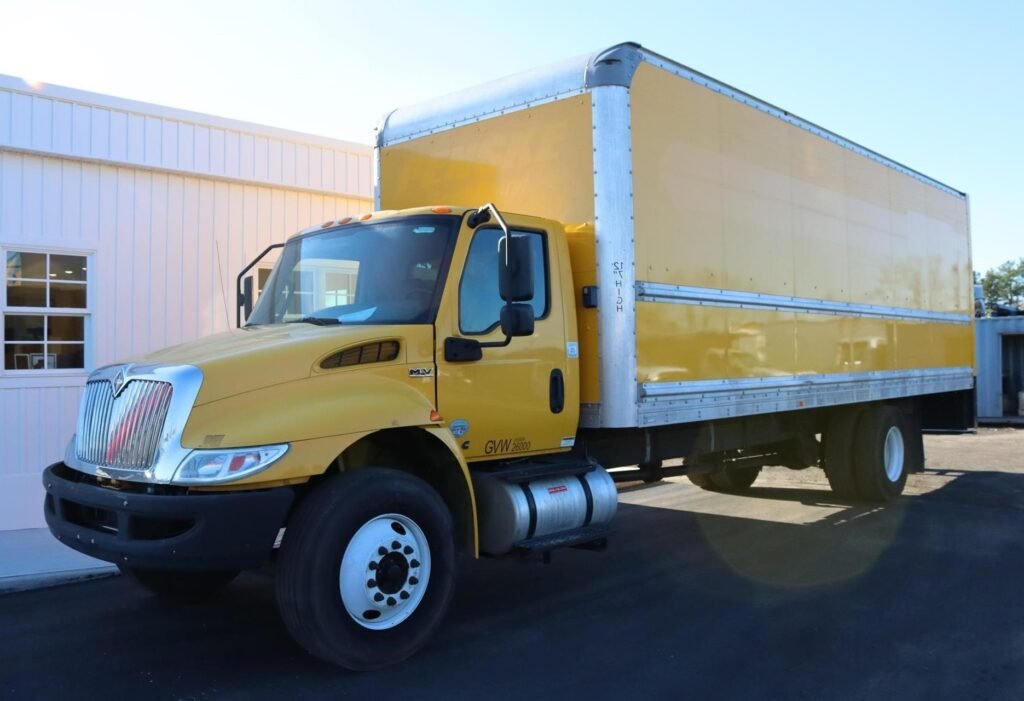 2020 International MV Box Truck – 150,629 mi