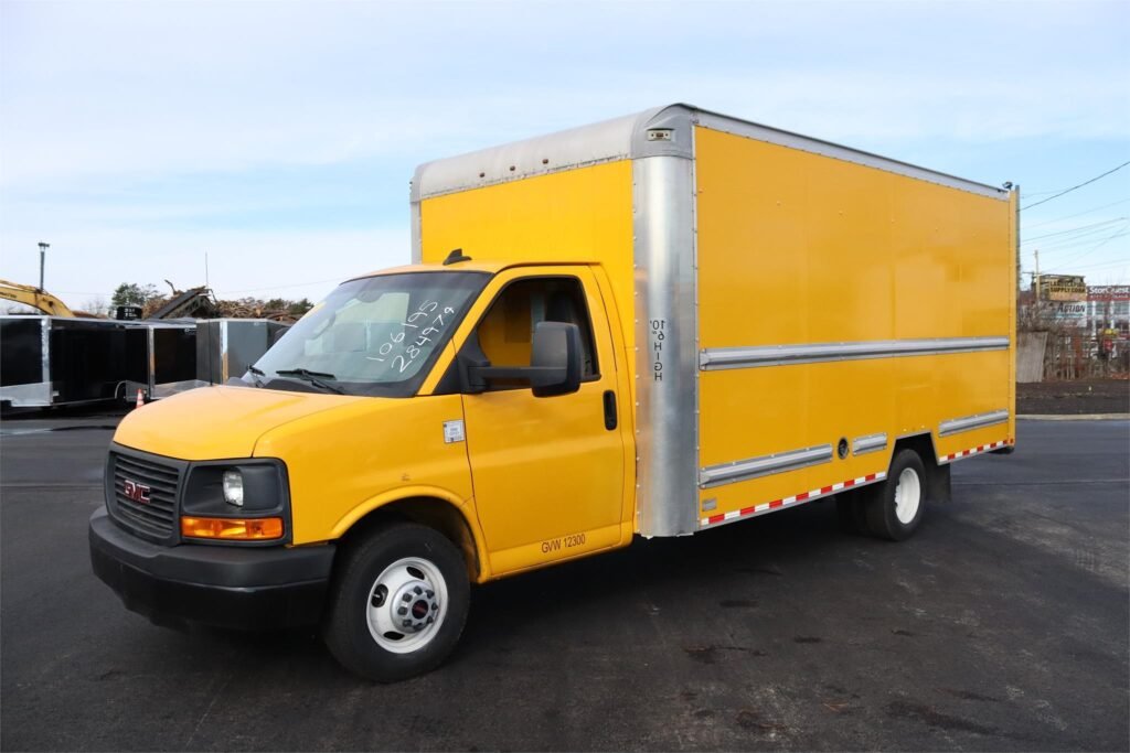 2016 GMC 3500 16 ft Box Truck