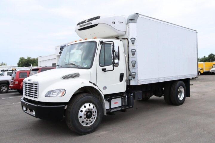 2017 Freightliner Business Class M2 106 16 ft Reefer