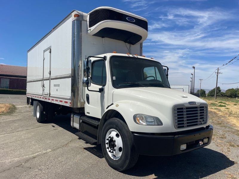 2012 Freightliner M2 106 24 ft Reefer